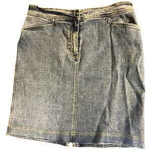 Jones Sport Women's Skirt Size 10 Stretch Slit in Back Pockets Medium Wash Knee